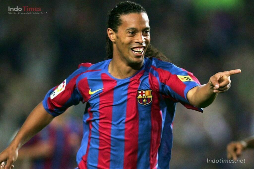 5 Pemain Jatuh Miskin Ronaldinho 1