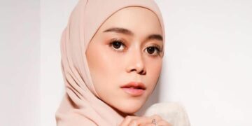 Berangkat Umroh Bareng Keluarga, Lesti Kejora meminta doa di tanah suci di tengah kasus KDRT