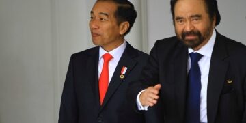Tanggapi Viral Video Jokowi, Surya Paloh Buka Suara: Nggak Ada Acara Pelukan