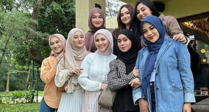Lesti Kejora Kini Telah Berkumpul dengan Teman Sesama Artis Mulai dari Dinda Hauw dan Aurel Hermansyah 1 LESTI ARISAN
