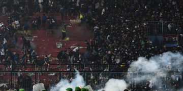 kerusuhan di stadion kanjuruhan