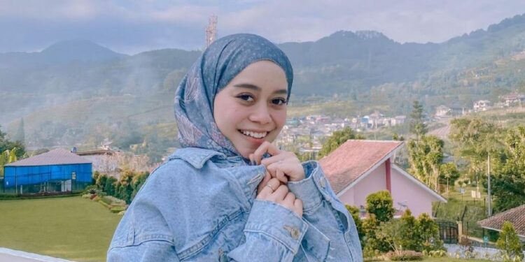 Fakta Mengenai Penghasilan Lesti Kejora yang Mengejutkan 1 Penghasilan Lesti Kejora