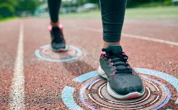 10 Rekomendasi Sepatu Pintar Terbaik 2022 untuk Olahraga, Canggih dan Nyaman!