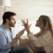 Cara Mengatasi Toxic Relationship: Gunakan 8 Cara Ini 5 Cara Mengatasi Toxic Relationship: Gunakan 8 Cara Ini