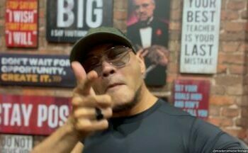 Kulik Habis Sisi Kehidupan Deddy Corbuzier ‘Smart People’ yang Fenomenal