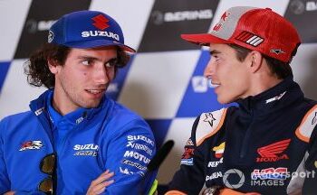 Free Practice II Valencia, Motor Marc Marquez Disundul Alex Rins Dari Belakang