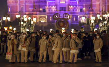Lockdown Shanghai Disneyland, Apa yang Terjadi?