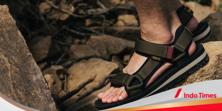 10 Rekomendasi Merek Sandal Pria Terbaik 2022 yang Keren dan Nyaman di Kaki 1 10 Rekomendasi Merek Sandal Pria Terbaik 2022 yang Keren dan Nyaman di Kaki