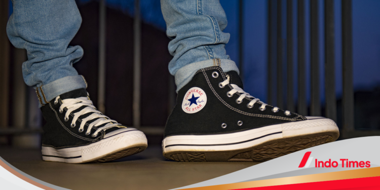 10 Rekomendasi Sepatu Converse Terbaik 2022 dengan Bahan Premium dan Awet 1 10 Rekomendasi Sepatu Converse Terbaik 2022 dengan Bahan Premium dan Awet