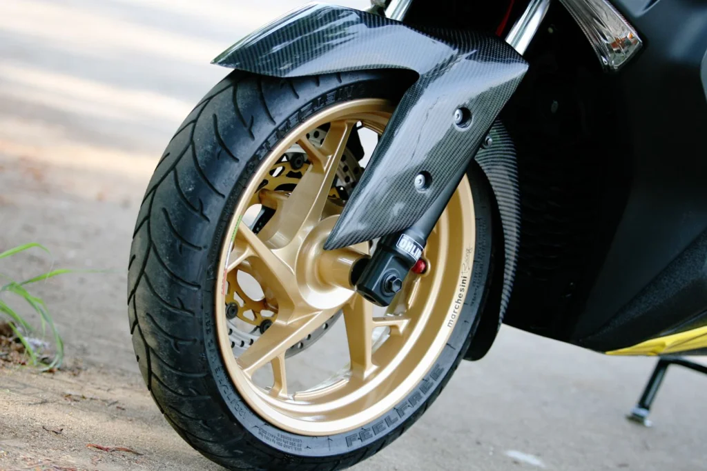 Tunggangan Makin Jreng dengan 5 Tips Modifikasi Velg Motor yang Tepat 3 Cara Mewarnai Velg Motor Paling Mudah di Rumah