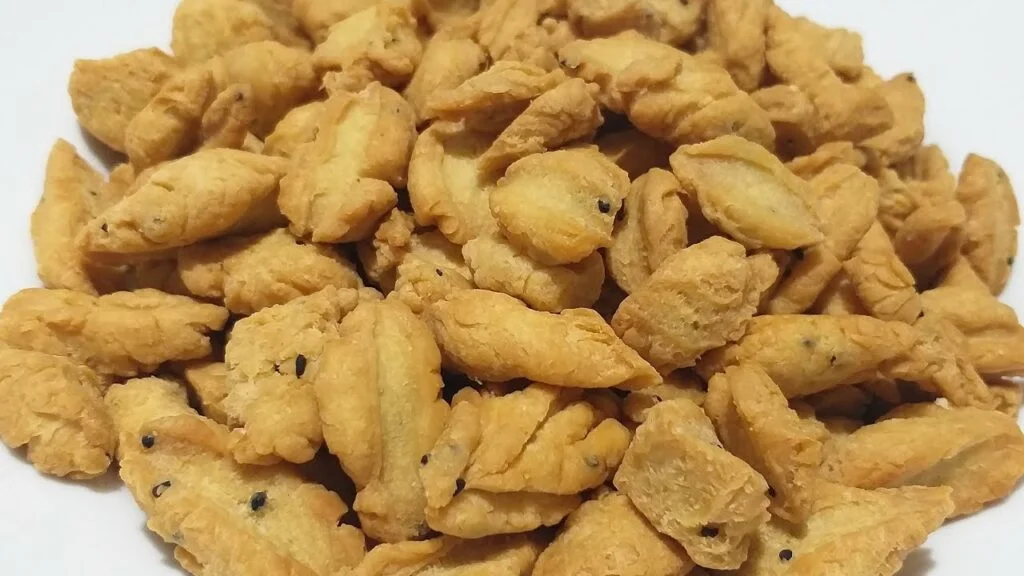 12 Rekomendasi Oleh-oleh Khas Makassar, Bisa Jadi Alternatif Buah Tangan untuk Kerabat! 7 Oleh-Oleh Khas Makassar kerupuk jintan