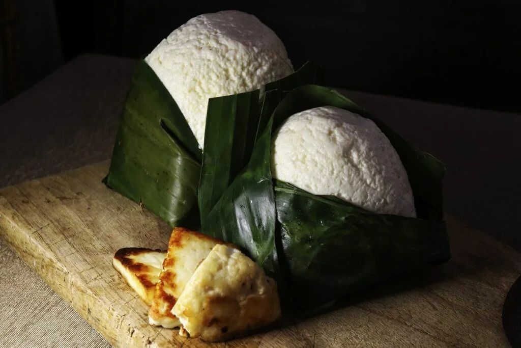 12 Rekomendasi Oleh-oleh Khas Makassar, Bisa Jadi Alternatif Buah Tangan untuk Kerabat! 9 Oleh-Oleh Khas Makassar dangke