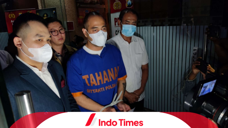 Ferry Irawan Resmi Ditahan Meski Tidak Akui Lakukan KDRT Terhadap Venna 1 Ferry Irawan Resmi Ditahan Meski Tidak Akui Lakukan KDRT Terhadap Venna