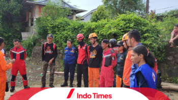 Penumpang Kapal Penyeberangan Gowa Terjatuh ke Sungai Jeneberang, Basarnas Diterjunkan ke Lokasi 1 Penumpang Kapal Penyeberangan Gowa Terjatuh ke Sungai Jeneberang, Basarnas Diterjunkan ke Lokasi