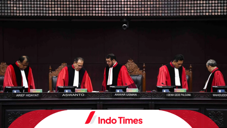 9 Hakim Konstitusi Dilaporkan ke Polisi, Gara-Gara Perbedaan Substansi dan Makna  1 9 Hakim Konstitusi Dilaporkan ke Polisi, Gara-Gara Perbedaan Substansi dan Makna