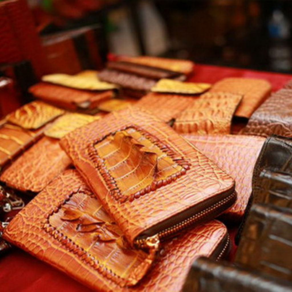 Dompet dari Kulit Buaya Asli Irian || Dompet Kulit Buaya Berkelas dan Elegan