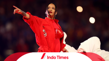 Berbusana Serba Merah di Super Bowl 2023, Rihanna Tampil Memukau