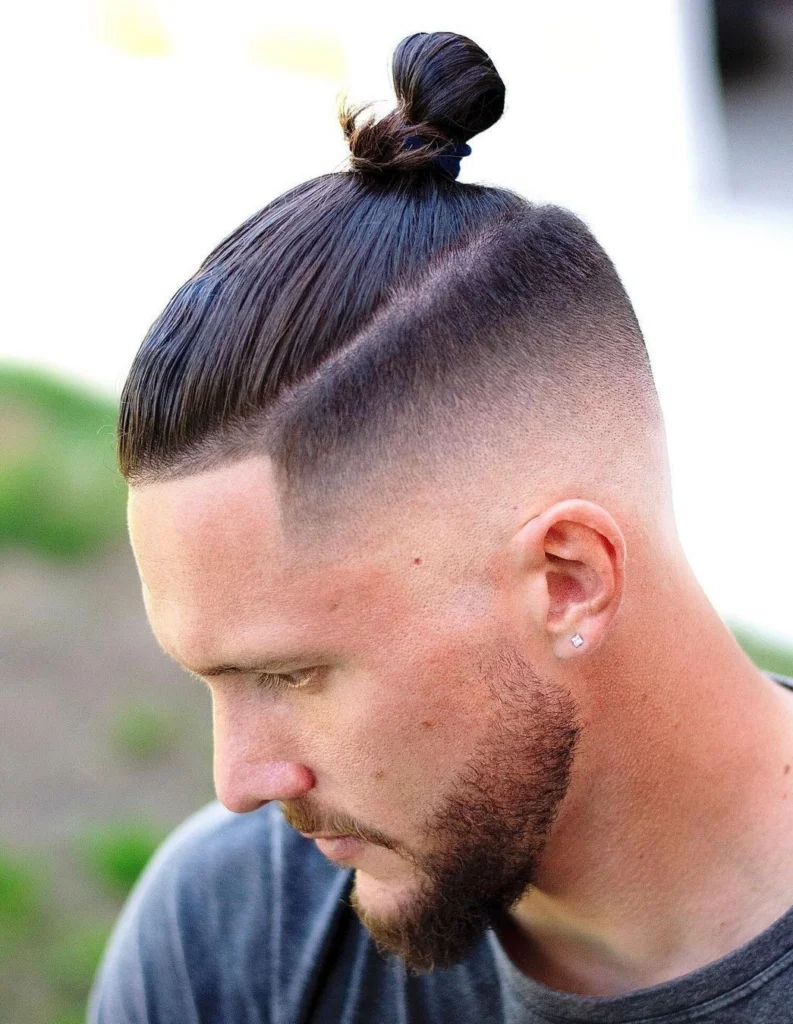 16 Variasi Buzz Cut Haircut: Serba-serbi dan Rekomendasi 16 Variasi Buzz Cut Haircut || Man Bun Buzz Cut