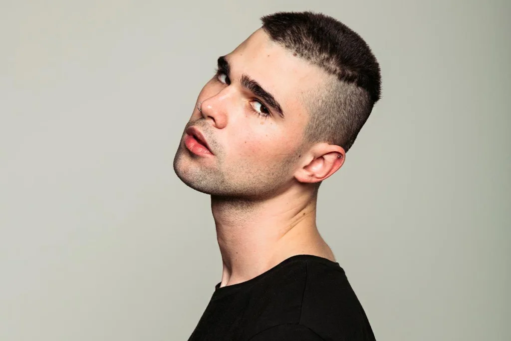 16 Variasi Buzz Cut Haircut: Serba-serbi dan Rekomendasi 7 Variasi Buzz Cut Haircut || High and Tight Buzz Cut