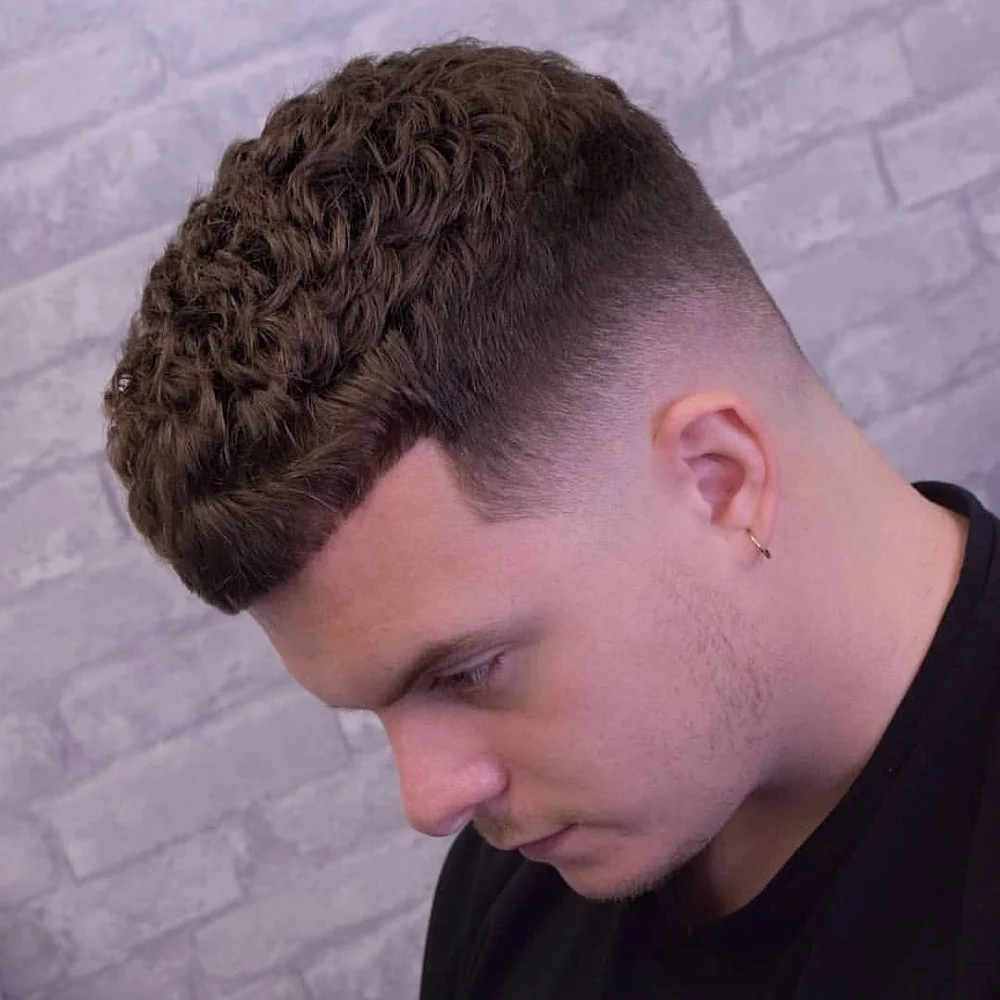 16 Variasi Buzz Cut Haircut: Serba-serbi dan Rekomendasi 8 Variasi Buzz Cut Haircut || Curly Taper Buzz Cut