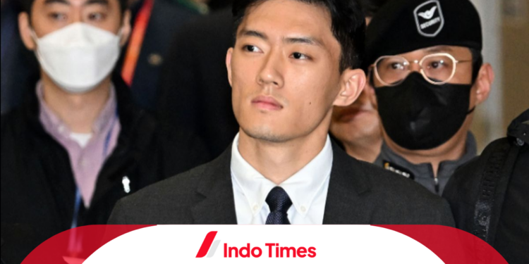 Cucu Eks Presiden Korea Selatan Ditangkap saat Lakukan Live Streaming, Ungkap Aib Keluarga dan Mengaku Gunakan Narkoba 1 Cucu Eks Presiden Korea Selatan Ditangkap saat Lakukan Live Streaming, Ungkap Aib Keluarga dan Mengaku Gunakan Narkoba