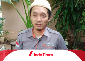 Usai Lontarkan Kritik, Guru SMK di Cirebon Dipecat. Bagaimana Nasibnya Kini?