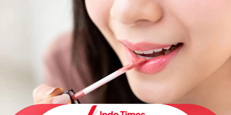 10 Produk Lipstik yang Tahan Lama dan Tidak Luntur Untuk Penampilan Sempurna 1 10 Produk Lipstik yang Tahan Lama dan Tidak Luntur Untuk Penampilan Sempurna