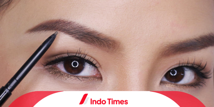 10 Rekomendasi Pensil Alis yang Bagus dan Awet untuk Pemula