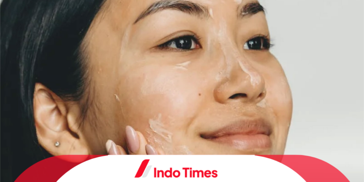10 Produk Eksfoliasi Wajah Untuk Pemula. Membuat Kulit Sehat dan Mulus dengan Aman!