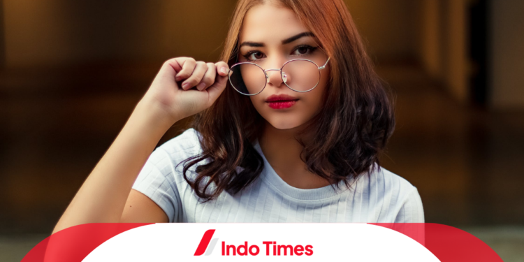 10 Rekomendasi Merk Frame Kacamata Terbaik Beserta Harganya Untuk Pria Dan Wanita 1 10 Rekomendasi Merk Frame Kacamata Terbaik Beserta Harganya Untuk Pria Dan Wanita