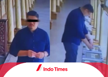 Ramai Beredar Video Pemalsuan Barcode QRIS Kotak Amal Masjid, Polisi Buru Terduga Pelaku yang Terciduk dalam Rekaman CCTV 4 Ramai Beredar Video Pemalsuan Barcode QRIS Kotak Amal Masjid, Polisi Buru Terduga Pelaku yang Terciduk dalam Rekaman CCTV