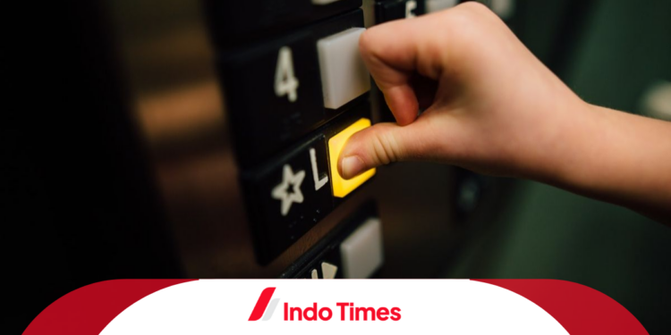 Wanita Jatuh dari Lift Bandara Kualanamu Ditemukan 3 Hari Setelah Kejadian, Pihak Angkasa Pura Setempat Buka Suara 1 Wanita Jatuh dari Lift Bandara Kualanamu Ditemukan 3 Hari Setelah Kejadian, Pihak Angkasa Pura Setempat Buka Suara