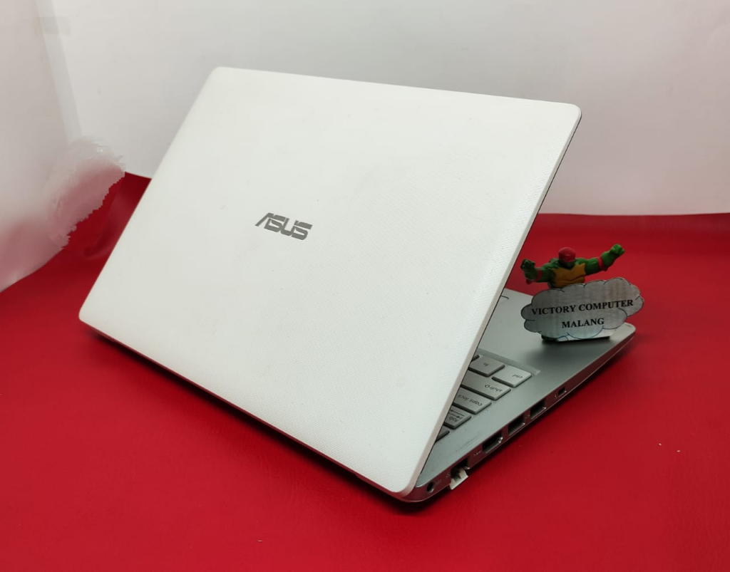 ASUS X201E-KX091D 2 || Laptop Harga di Bawah 3 Jutaan