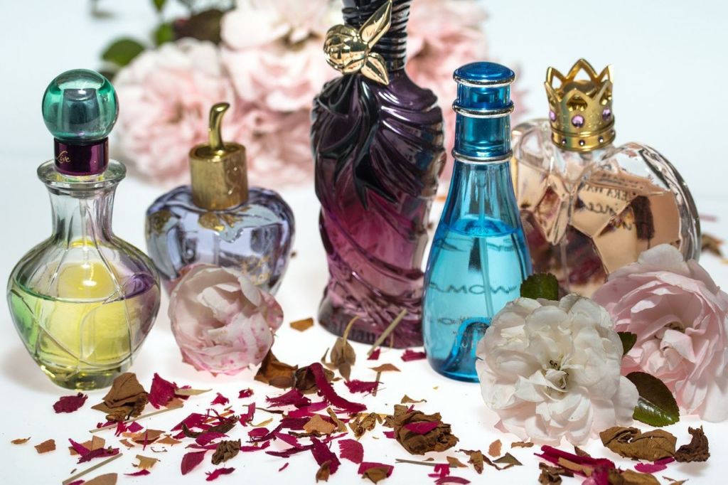 Tips Memilih Merk Parfum Aroma Buah Paling Mudah