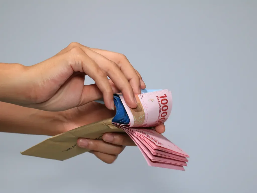 9 Tips Persiapan Mudik Lebaran Agar Aman dan Nyaman di Perjalanan 9 Anggarkan Biaya Mudik Dari THR Atau Tabungan || Tips Persiapan Mudik Lebaran Agar Aman