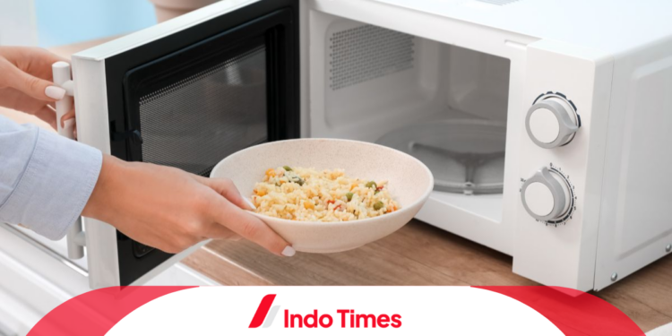 10 Rekomendasi Merk Microwave Low Watt Terbaik, Memanaskan Makanan Jadi Lebih Cepat!
