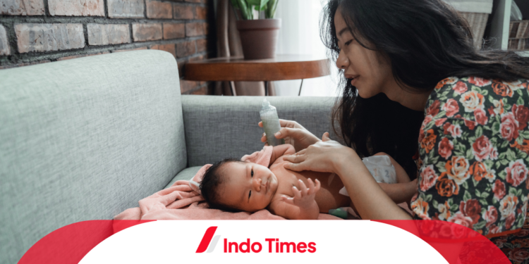 10 Rekomendasi Minyak Telon yang Bagus untuk Bayi dengan Perlindungan Ekstra 1 10 Rekomendasi Minyak Telon yang Bagus untuk Bayi dengan Perlindungan Ekstra