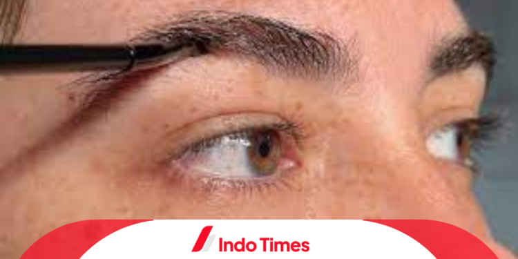 10 Rekomendasi Brow Pomade Terbaik 2023 yang Wajib Ada di Tas Make Up! 1 10 Rekomendasi Brow Pomade Terbaik 2023 yang Wajib Ada di Tas Make Up!