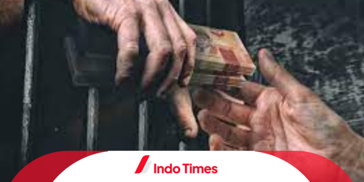 Kasus Pungli di Rutan KPK Capai Rp4 Miliar. Charles Simabura: Rawan Jeruk Makan Jeruk