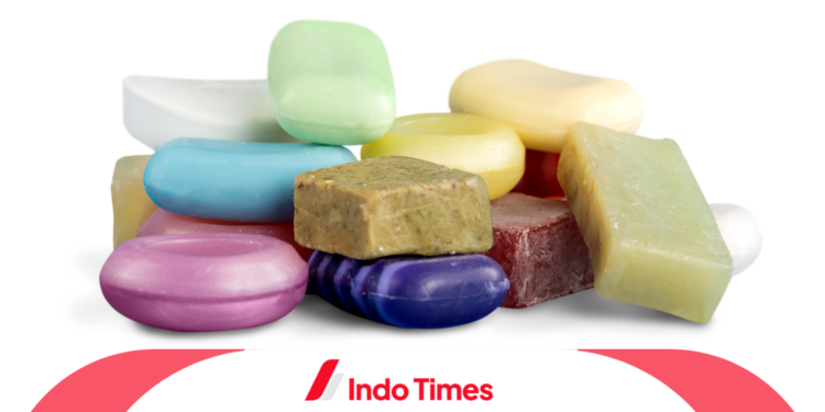 10 Rekomendasi Sabun Pemutih Badan Terbaik, Kulit Cerah Terawat dan Aman 1 10 Rekomendasi Sabun Pemutih Badan Terbaik, Kulit Cerah Terawat dan Aman