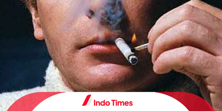 Tidak Mengerti Bahaya Merokok di WC, Penghuni Kos yang Ingin BAB Sambil Merokok Harus Dilarikan ke Rumah Sakit Karena Terjadi Ledakan