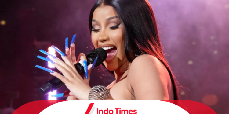 Cardi B Lempar Mic sebagai Respons atas Tindakan Tak Sopan Penonton di Konser 1 Cardi B Lempar Mic sebagai Respons atas Tindakan Tak Sopan Penonton di Konser