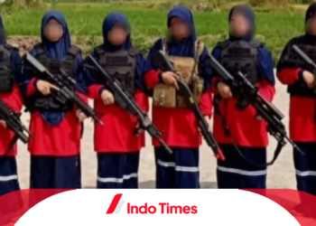 Simulasi Eksibisi Pengenalan Sekolah Bagi Santriwati di Magetan: Klarifikasi Foto Viral Pegang Senjata 1 Simulasi Eksibisi Pengenalan Sekolah Bagi Santriwati di Magetan: Klarifikasi Foto Viral Pegang Senjata