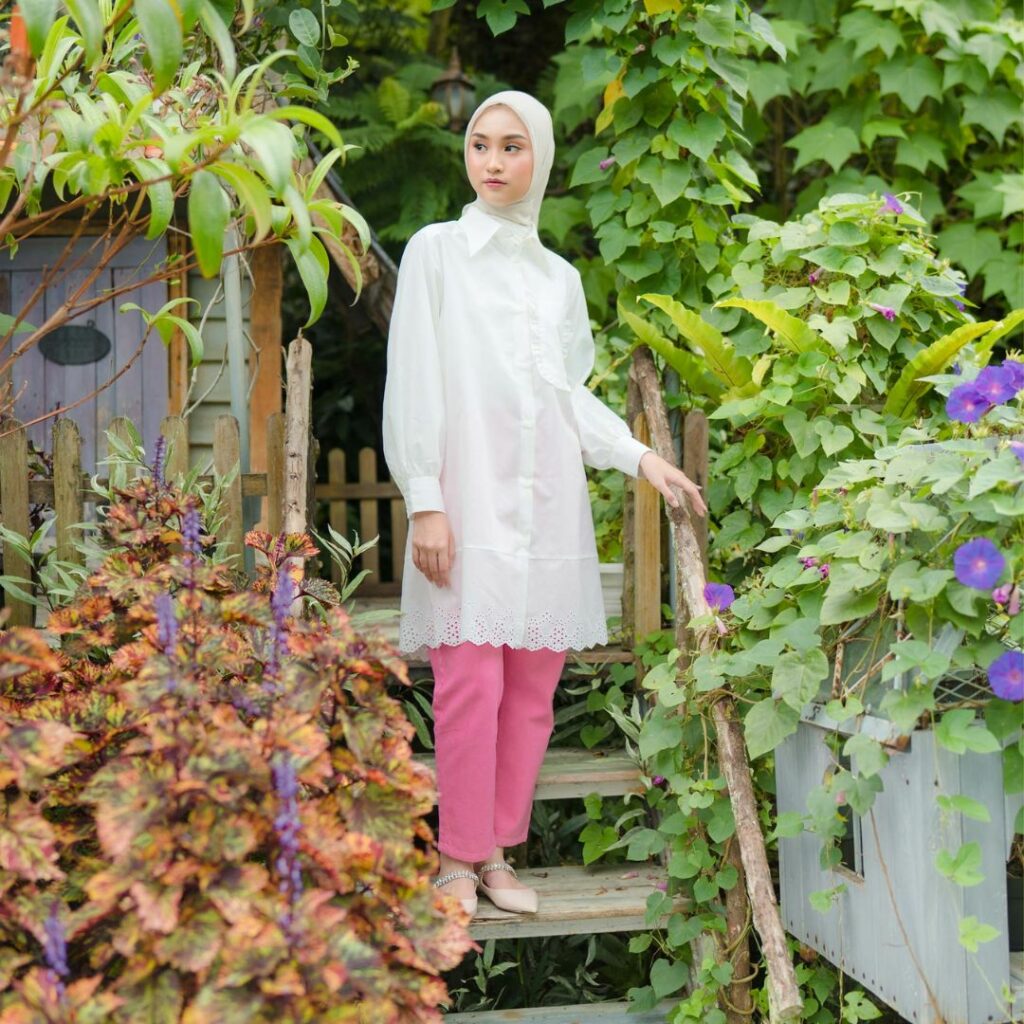 HijabChic -Tara Broken White Tunic || Tunik Cantik dan Elegan Terbaru 