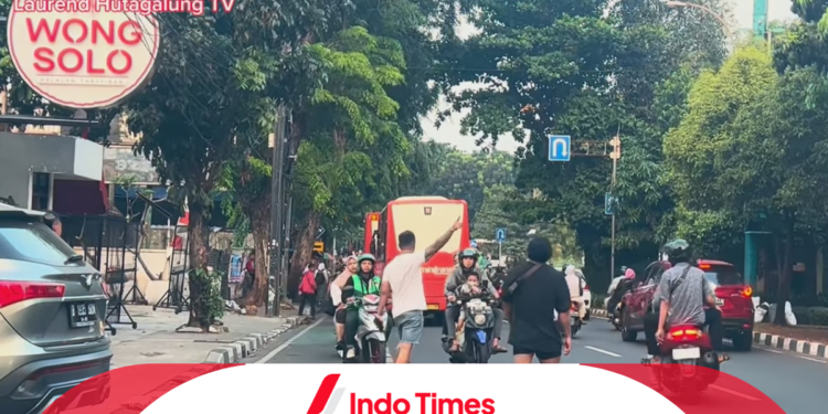 Cekcok Antara Youtuber Laurend Hutagalung TV dengan Ojol Berakhir Ricuh. Konten Dihapus! 1 Cekcok Antara Youtuber Laurend Hutagalung TV dengan Ojol Berakhir Ricuh. Konten Dihapus!