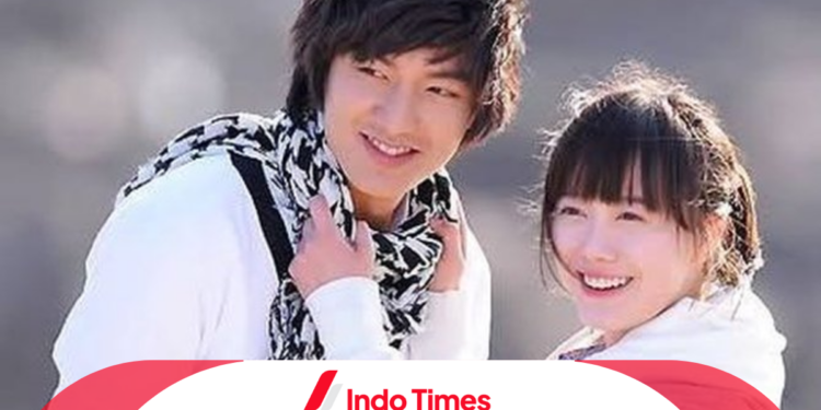 Rumor Antara Lee Min Ho dan Goo Hye Sun Kembali Mencuat. Cincin Couple Jadi Bukti 1 Rumor Antara Lee Min Ho dan Goo Hye Sun Kembali Mencuat. Cincin Couple Jadi Bukti