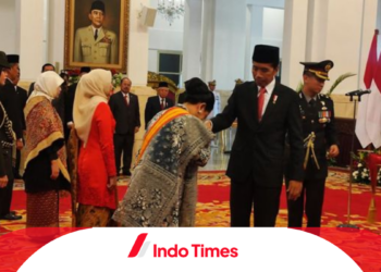 Momen Spesial Penerimaan Anugerah Tanda Kehormatan oleh Jokowi. Ibu Negara Iriana Mendapatkan Tanda Kehormatan Adipradana 1 Momen Spesial Penerimaan Anugerah Tanda Kehormatan oleh Jokowi. Ibu Negara Iriana Mendapatkan Tanda Kehormatan Adipradana