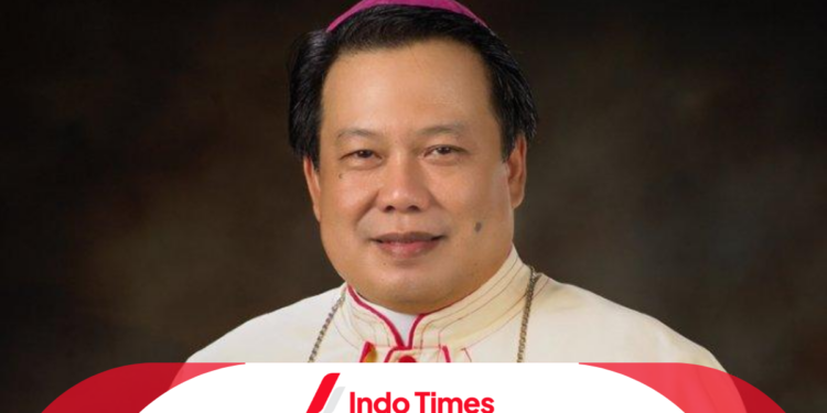 Mengenang Jejak Spiritual: Heningnya Perjalanan Mgr. Vincentius Sutikno Wisaksono, Uskup Surabaya yang Telah Berpulang