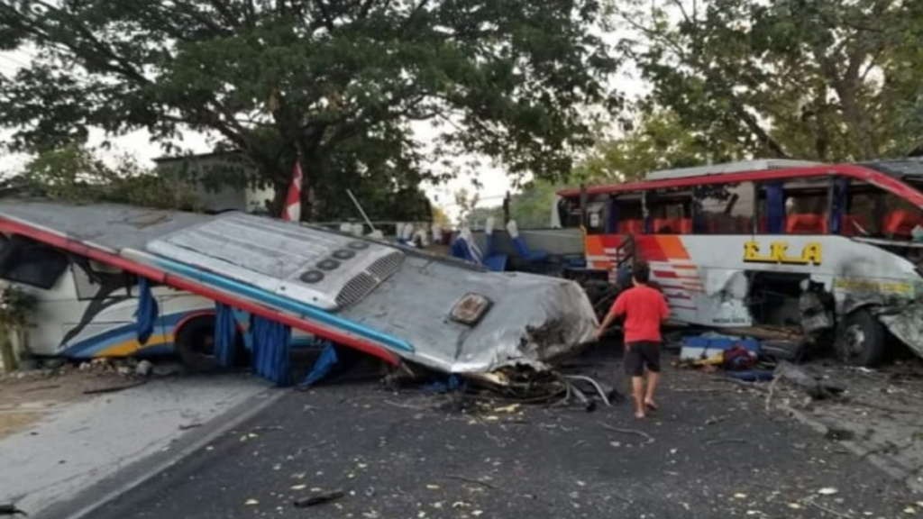 Kronologi Kecelakaan Bus Ngawi