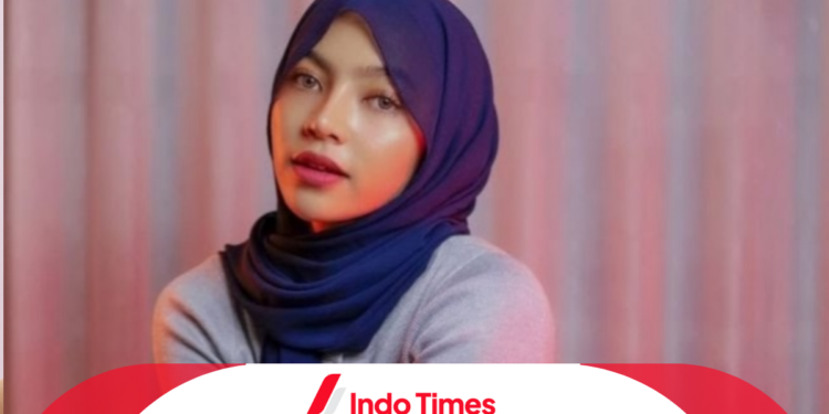 MUI Bantah Menjadikan Oklin Fia Sebagai Duta MUI, Kiai Cholil: Kami Kecewa 1 MUI Bantah Menjadikan Oklin Fia Sebagai Duta MUI, Kiai Cholil: Kami Kecewa